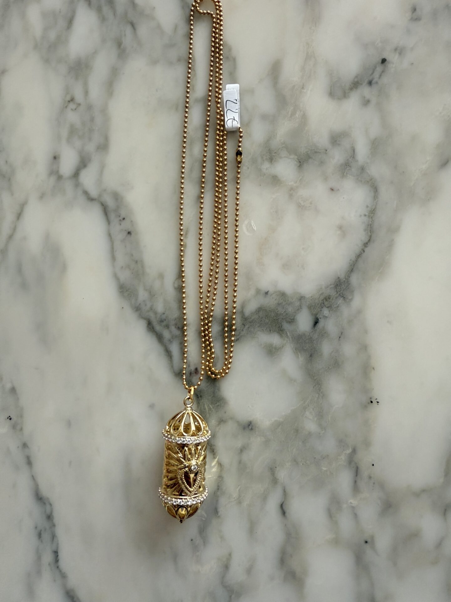 sautoir talisman strass blanc