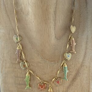 collier breloques poissons multico
