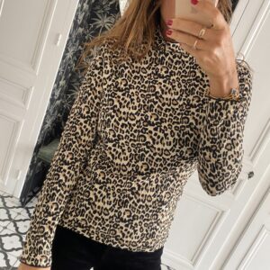 pull fin col et manches dentelles noir