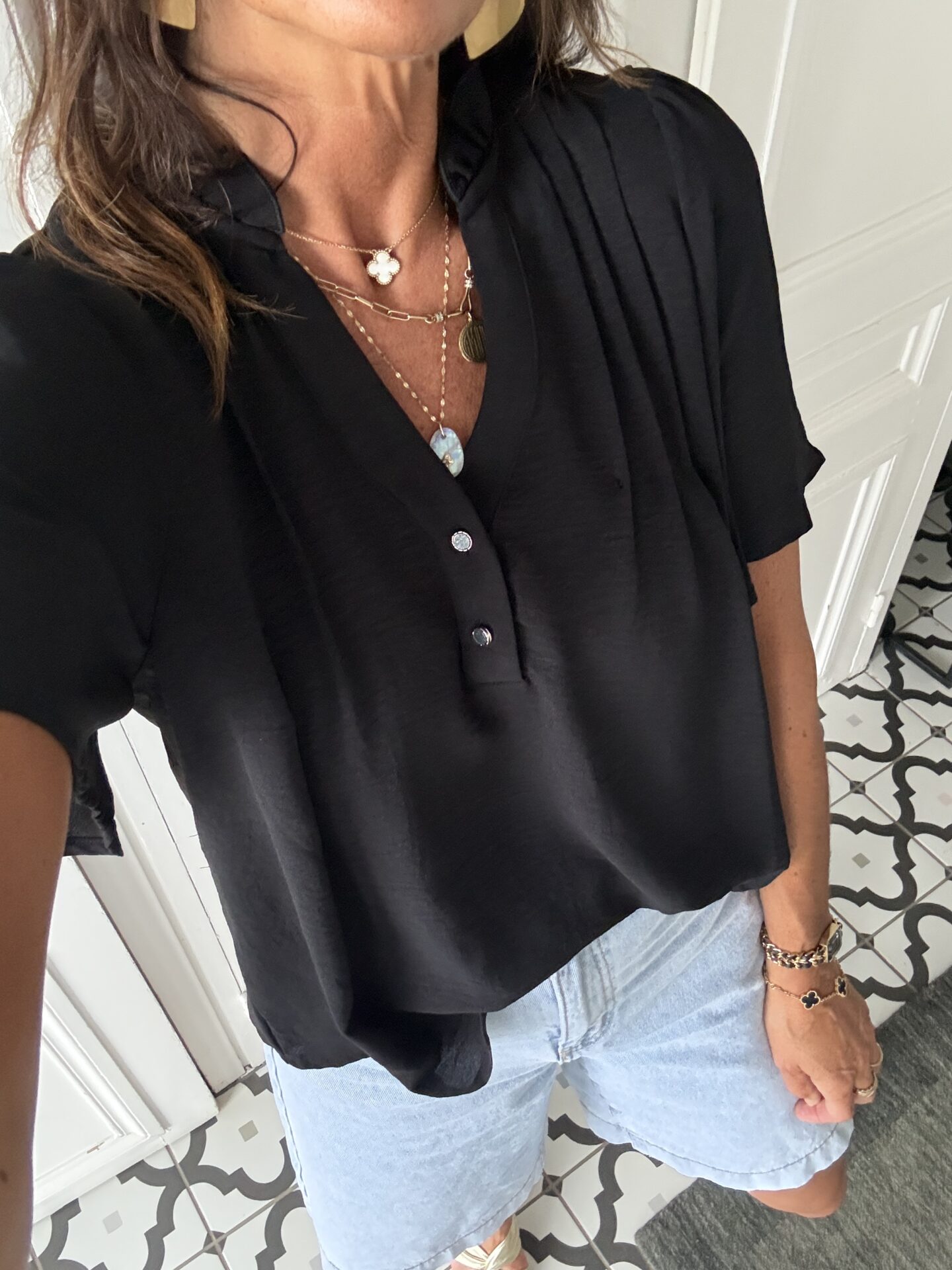 blouse noire fluide