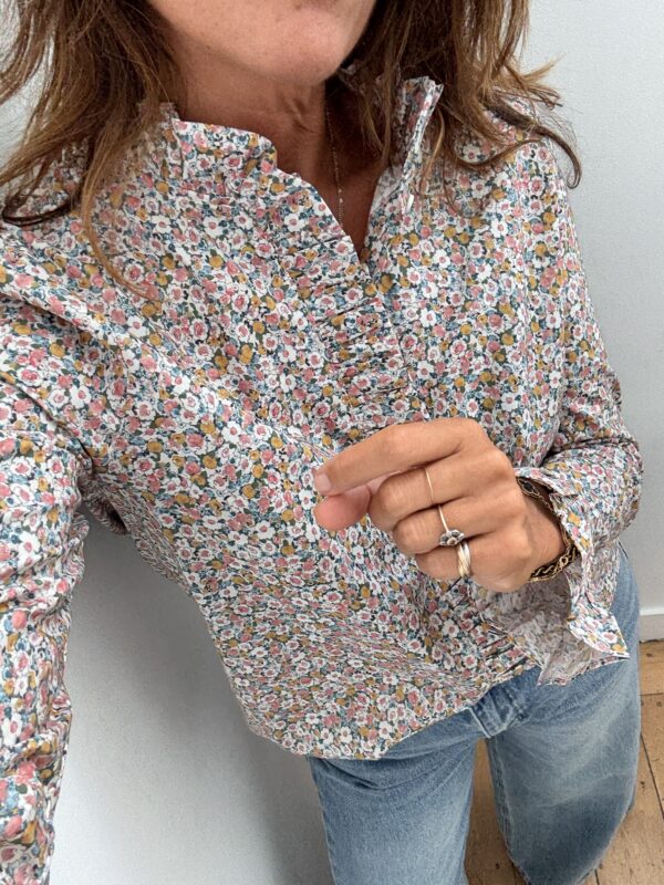 chemise col volanté frou frou vichy bleu