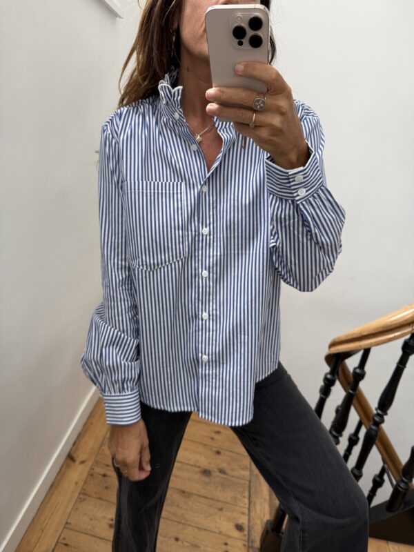 chemise rayée bleu col frou frou