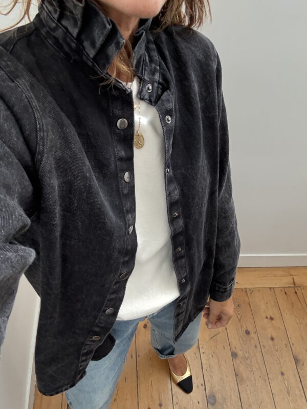 surchemise col frou frou volant jeans gris noir