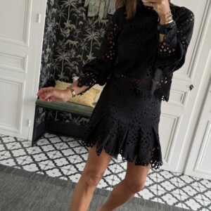 blouse guipure noire