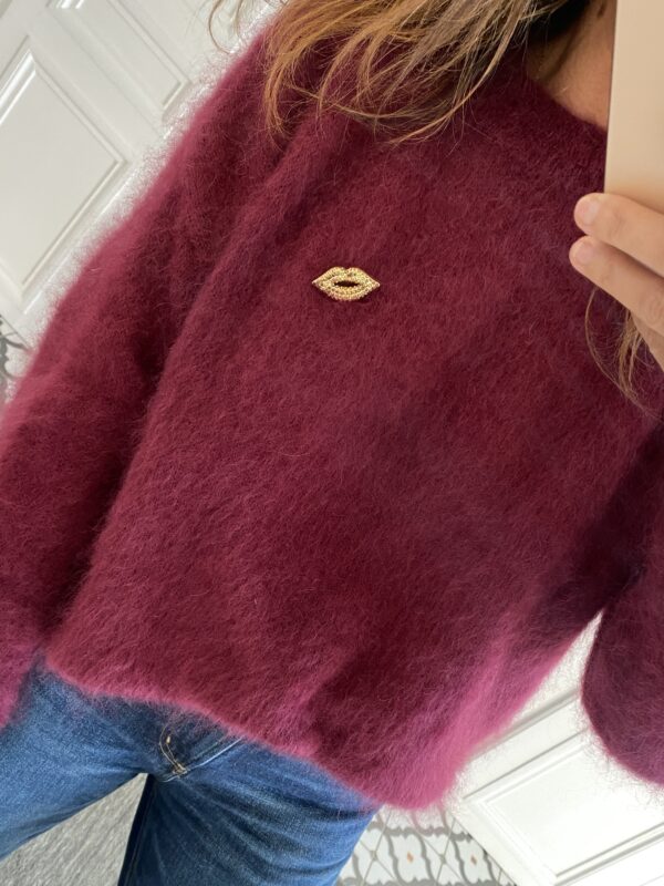 broche kiss