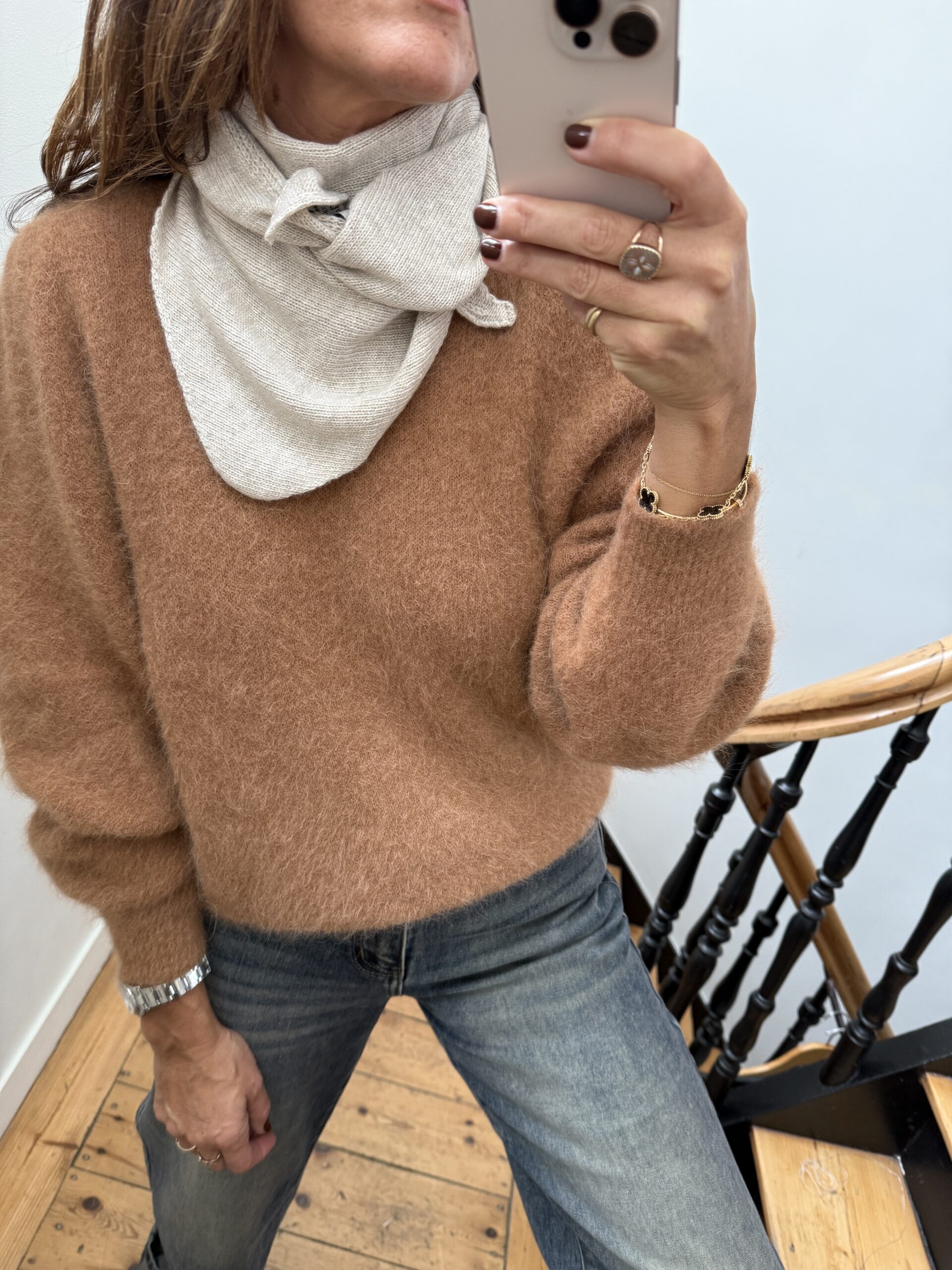 IMG_3747 echarpe triangle noir