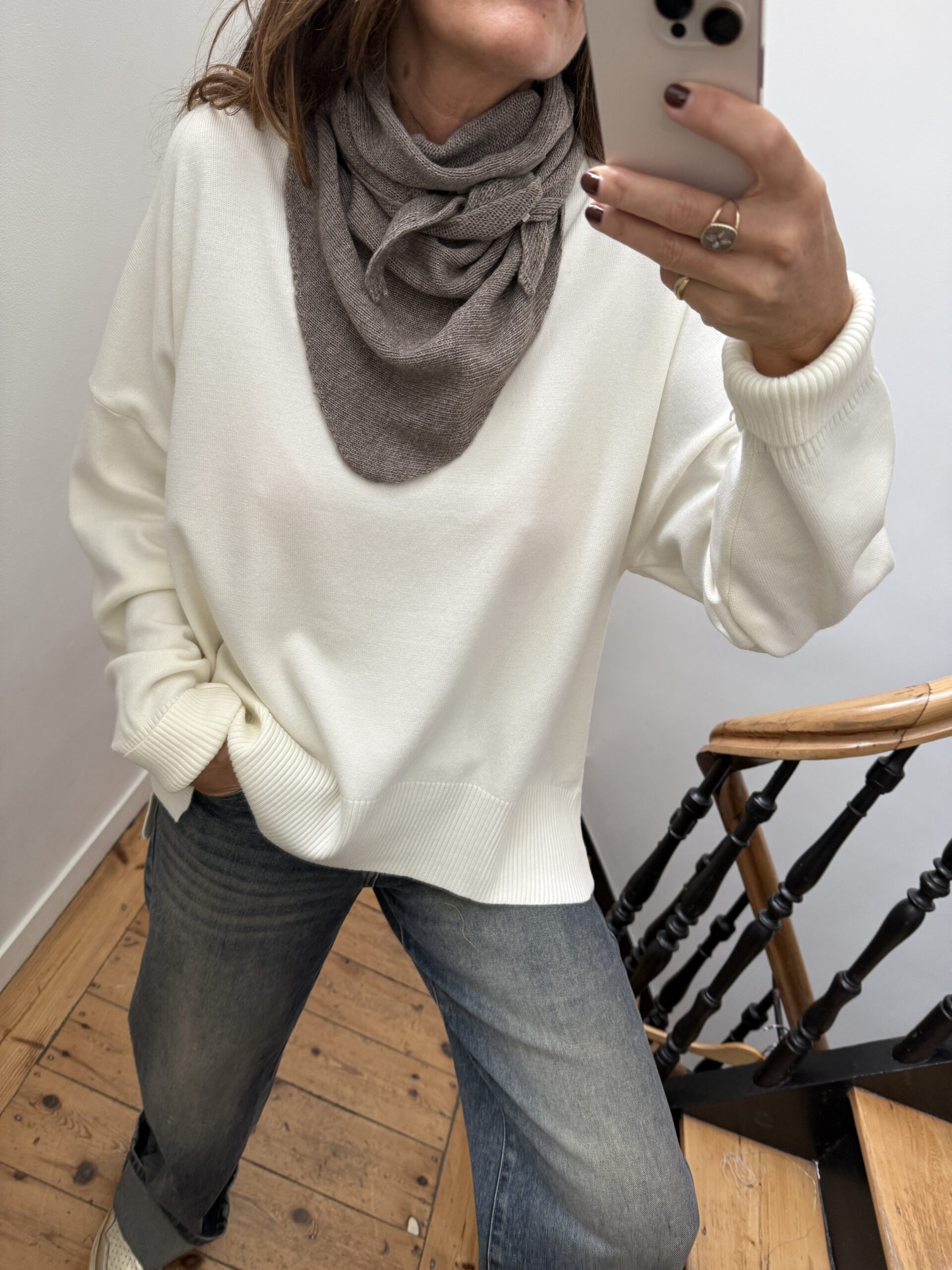 IMG_3750 echarpe triangle noir