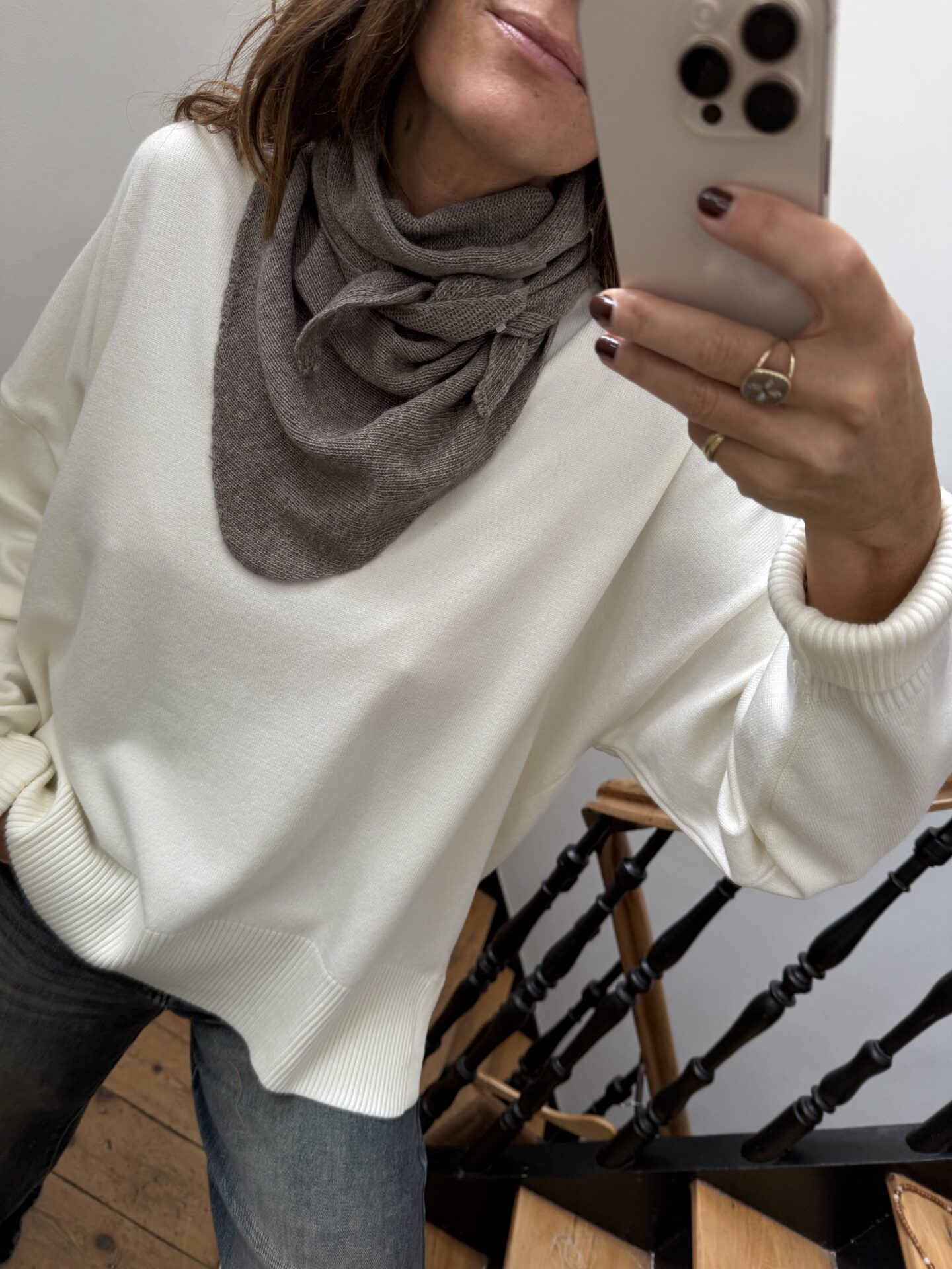 echarpe triangle noir