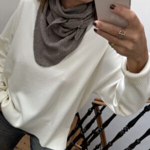 echarpe triangle noir