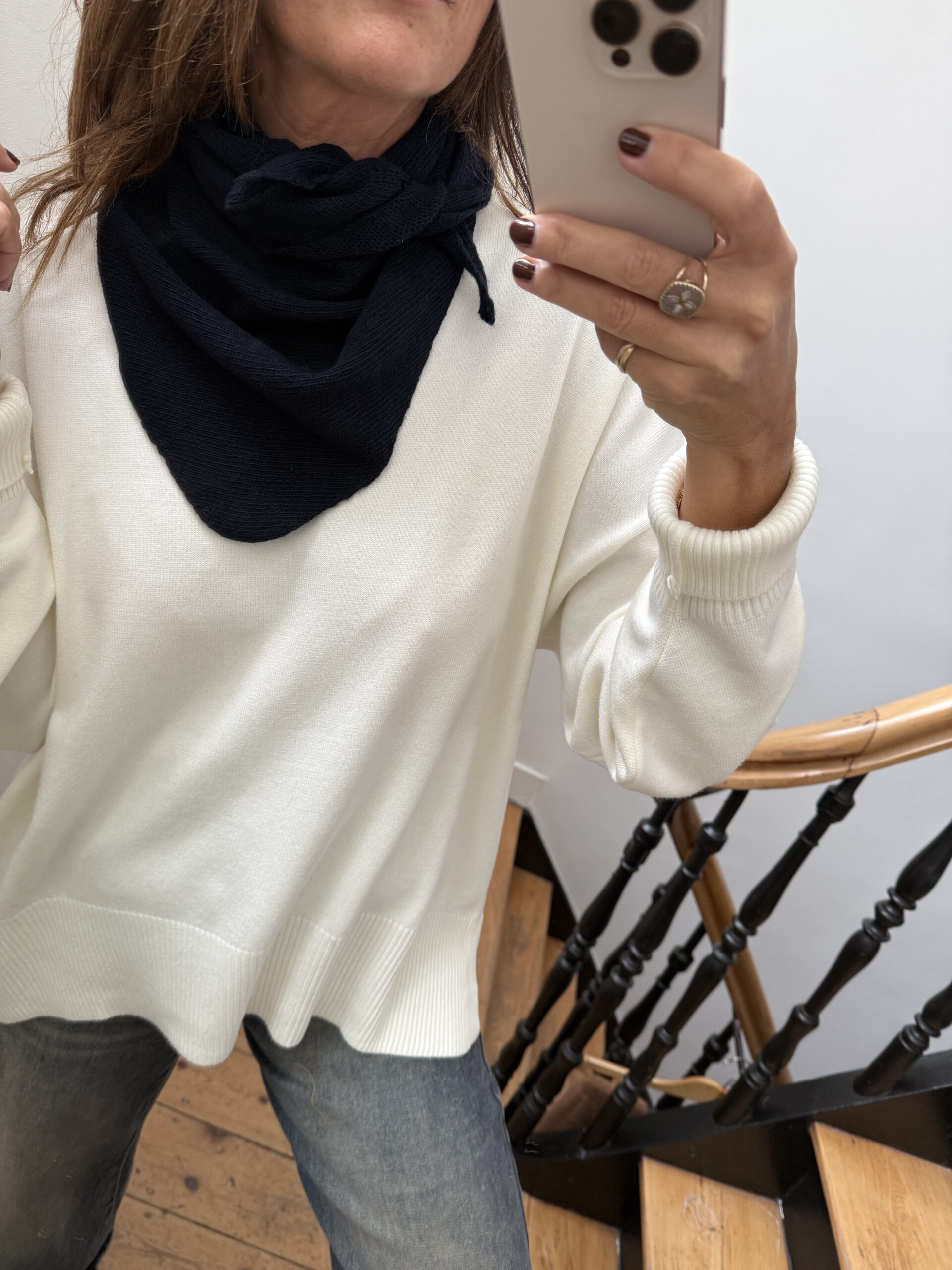 IMG_3753 echarpe triangle noir