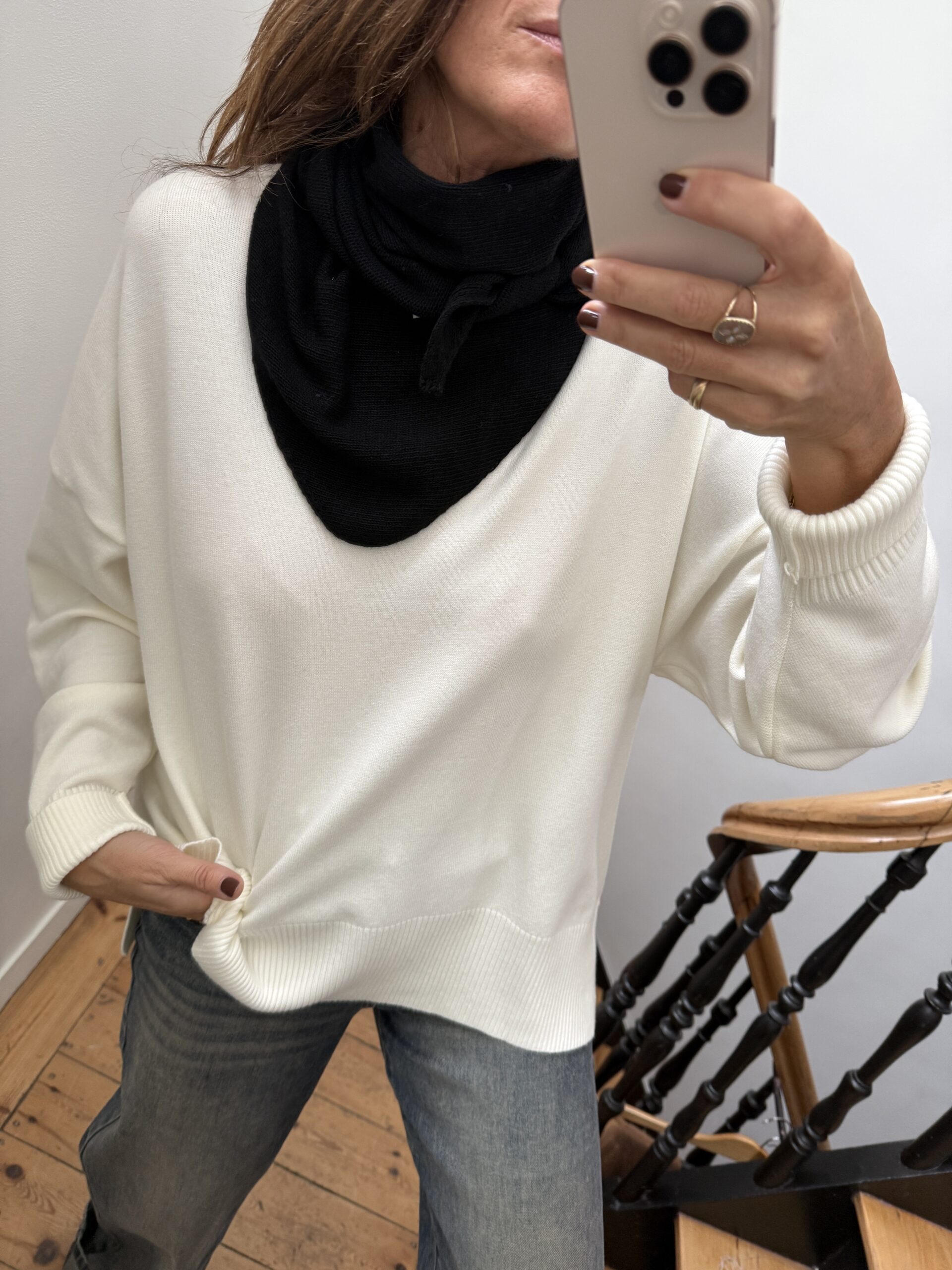 IMG_3757 echarpe triangle noir