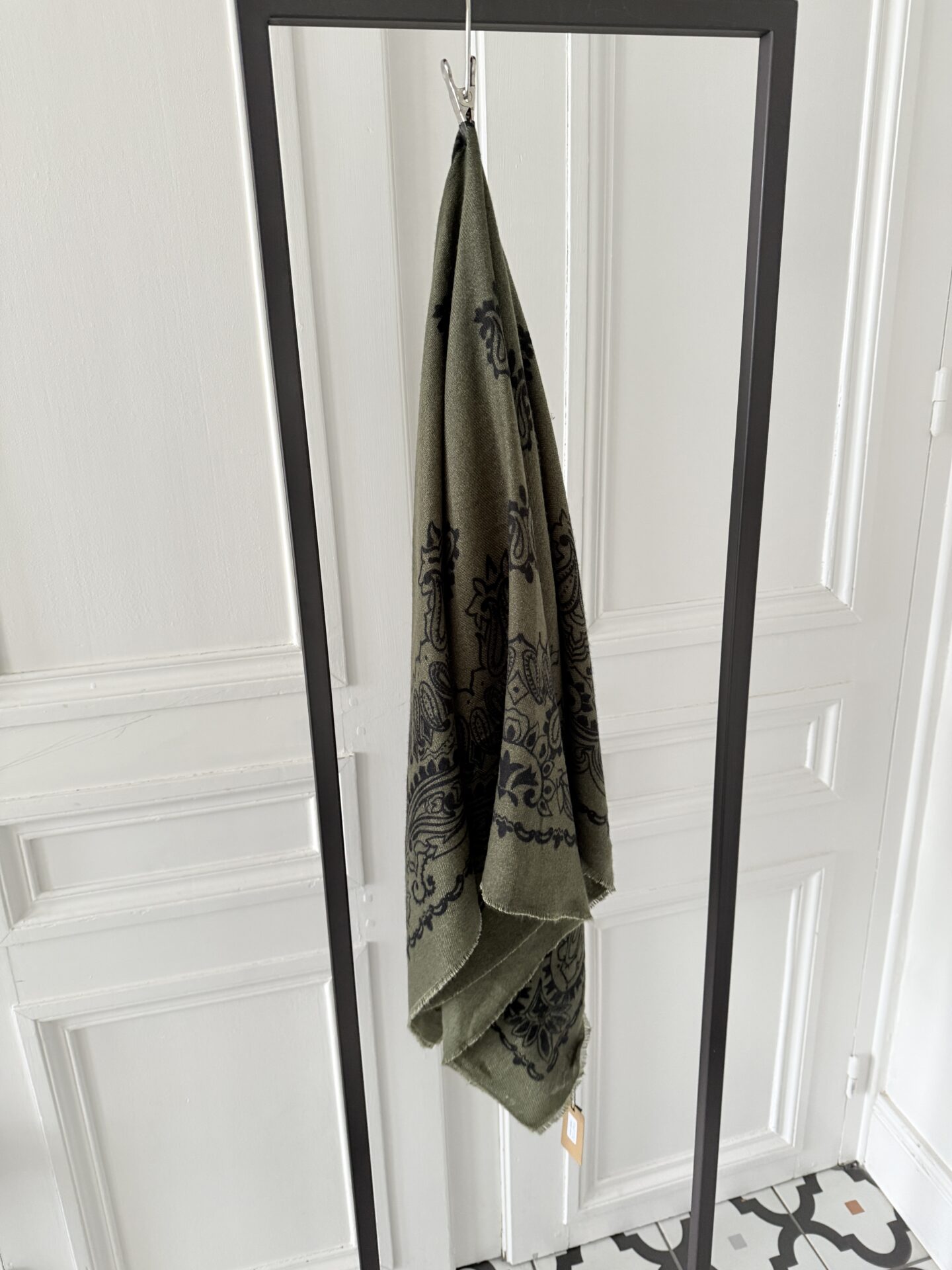 blouse pois prune volants satin