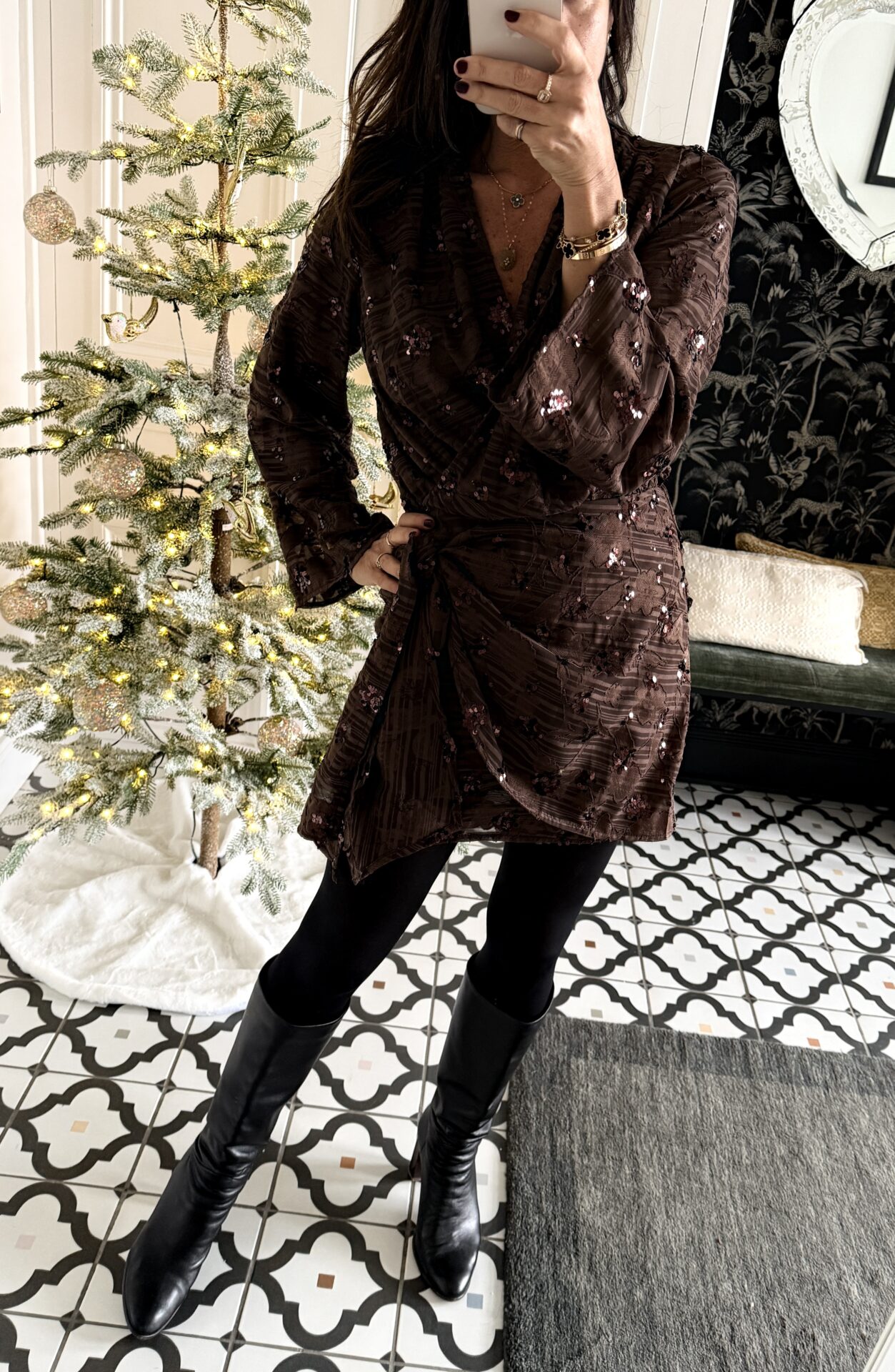 robe brodée paillettes marron