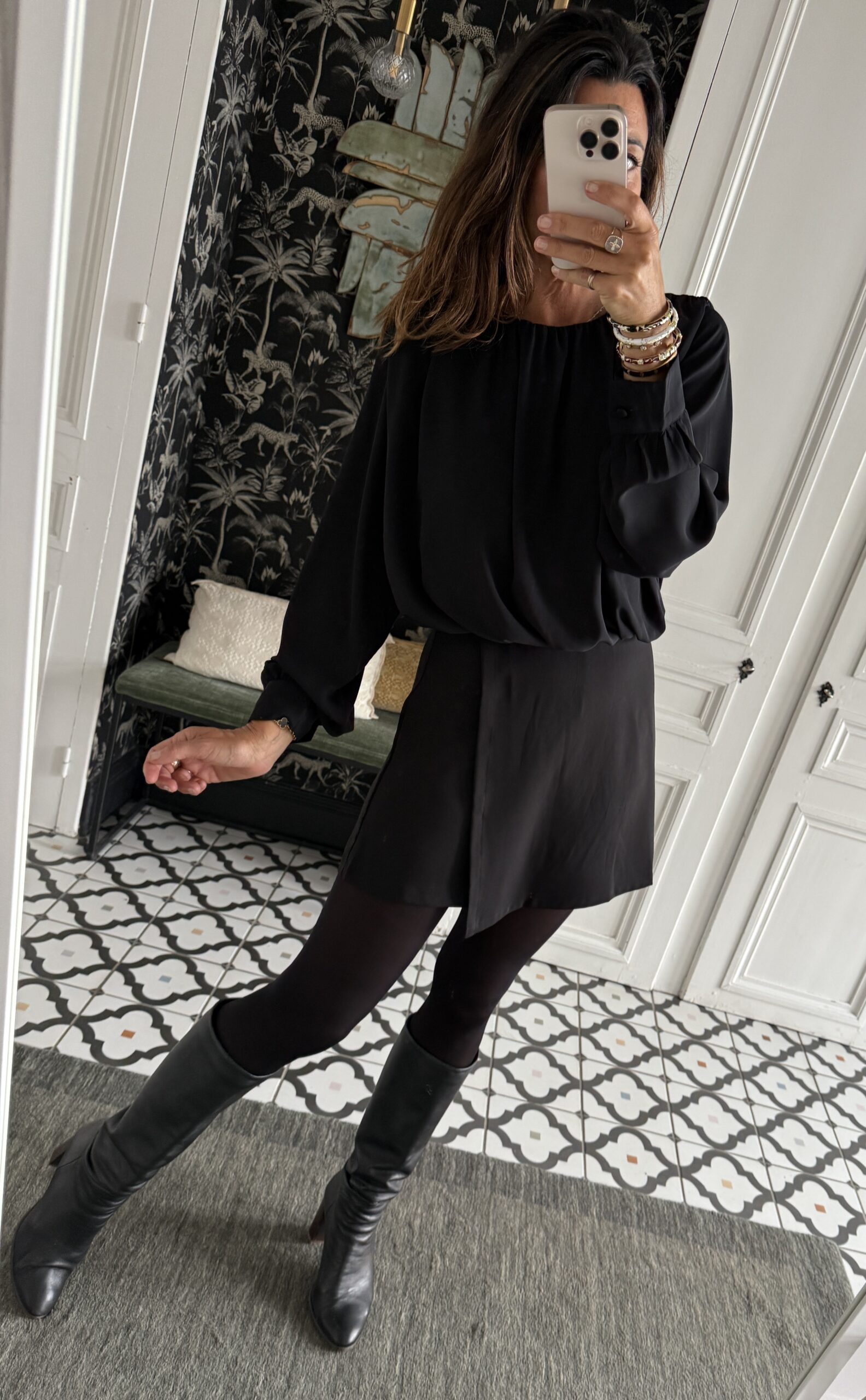 blouse dentelle écru manches évasées