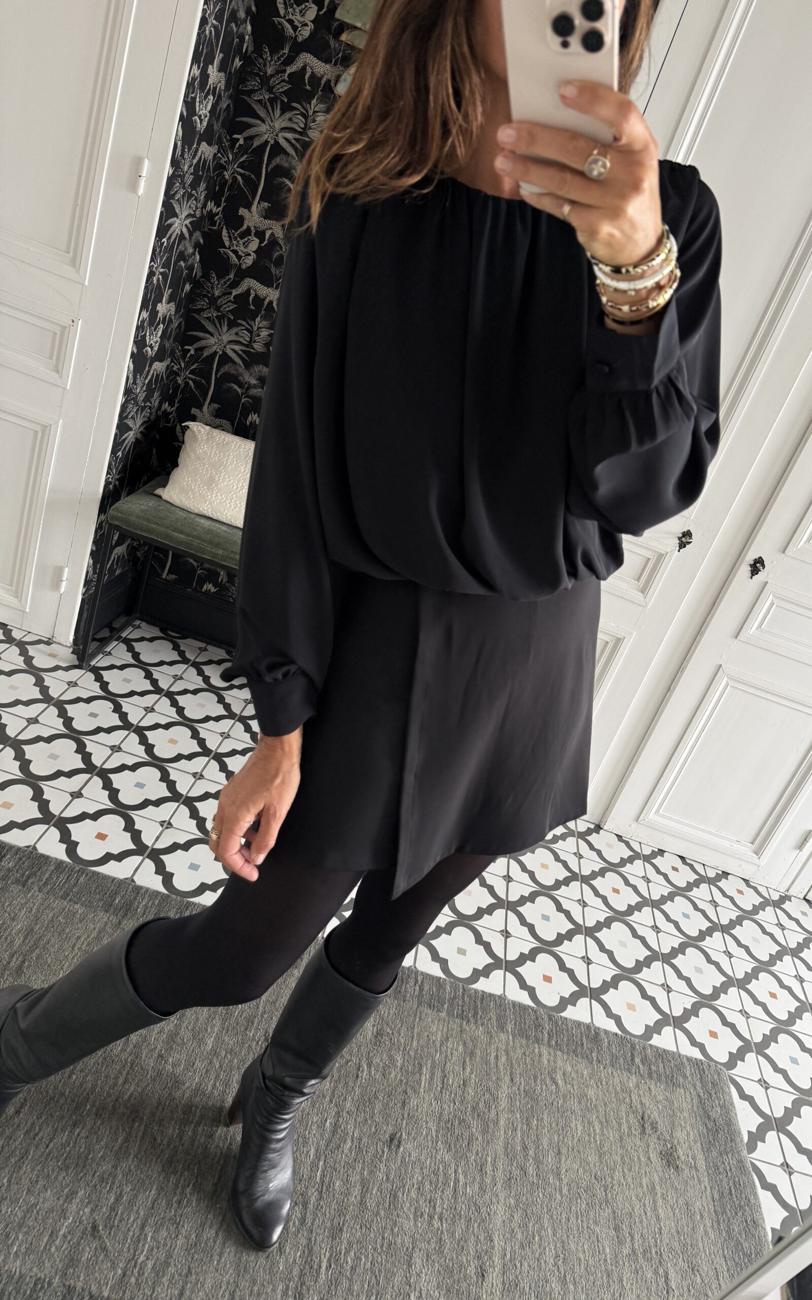 blouse dentelle écru manches évasées