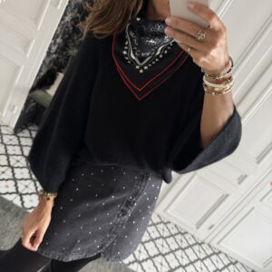 blouse dentelle écru manches évasées