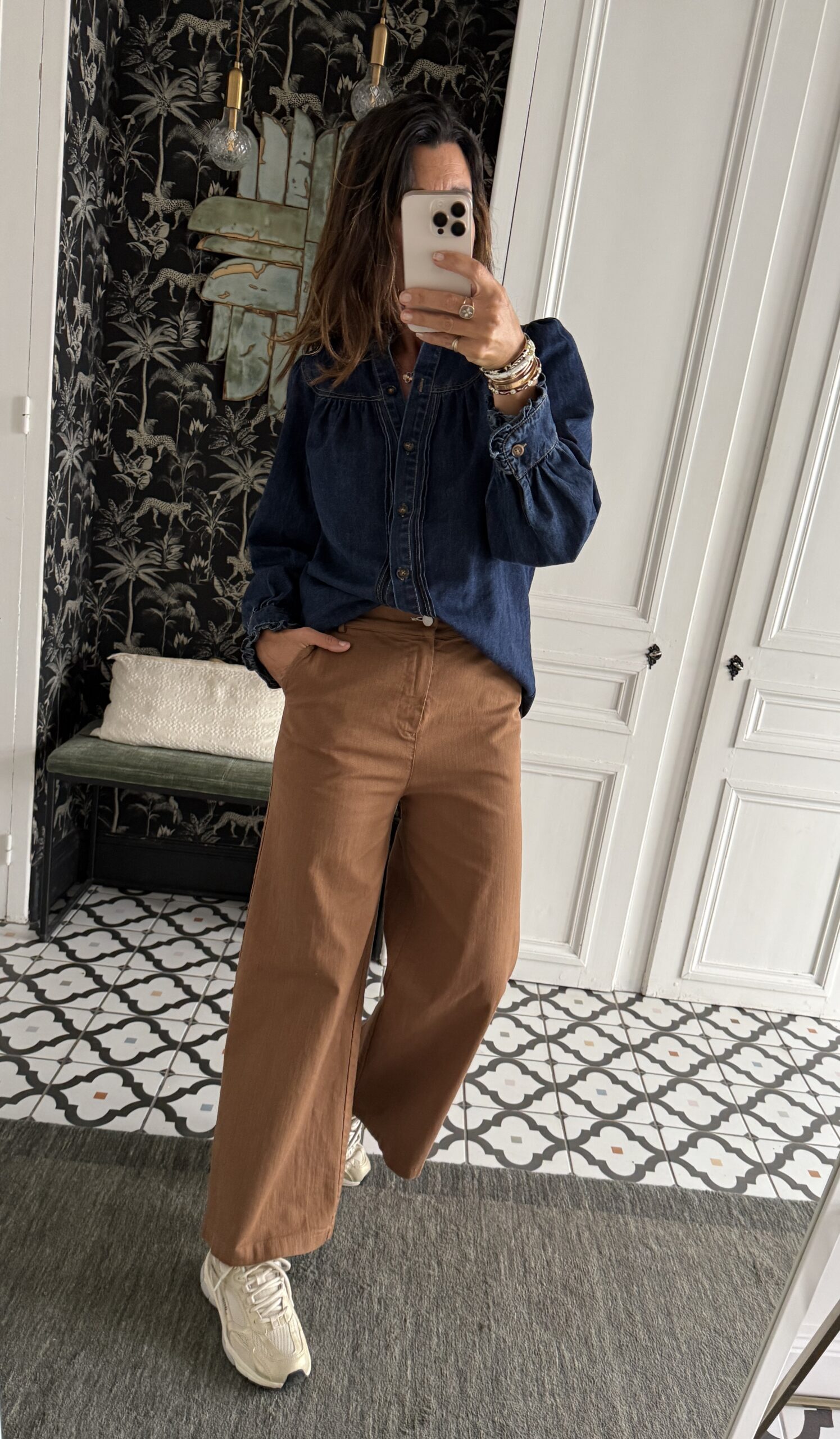 blouse dentelle écru manches évasées