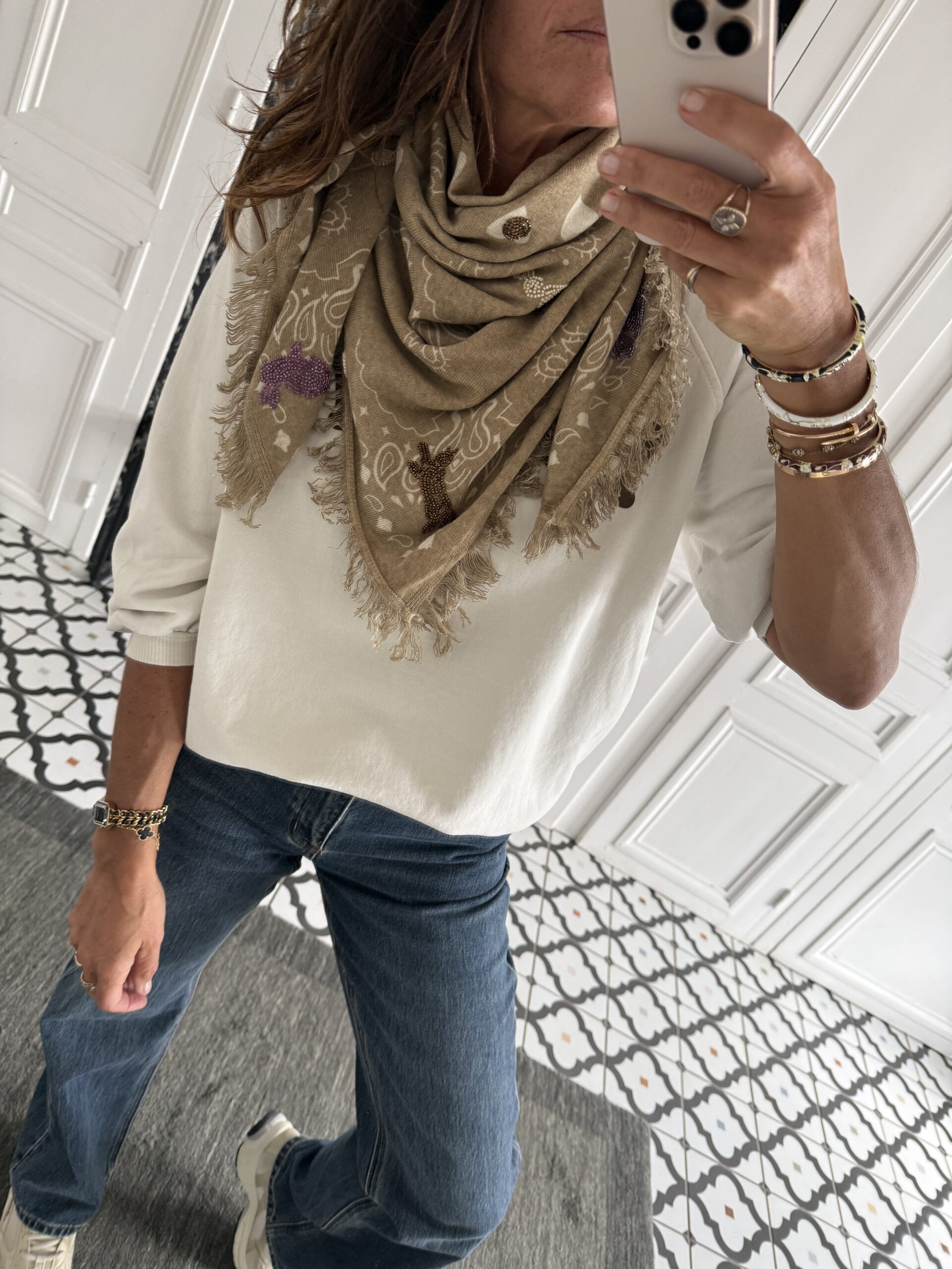 blouse dentelle écru manches évasées