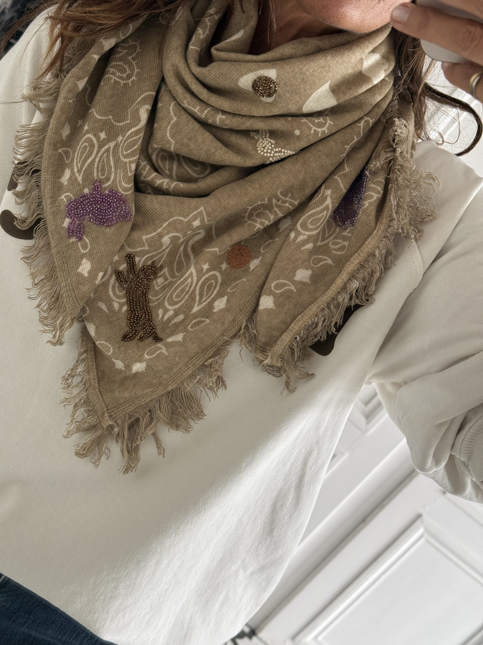 blouse dentelle écru manches évasées