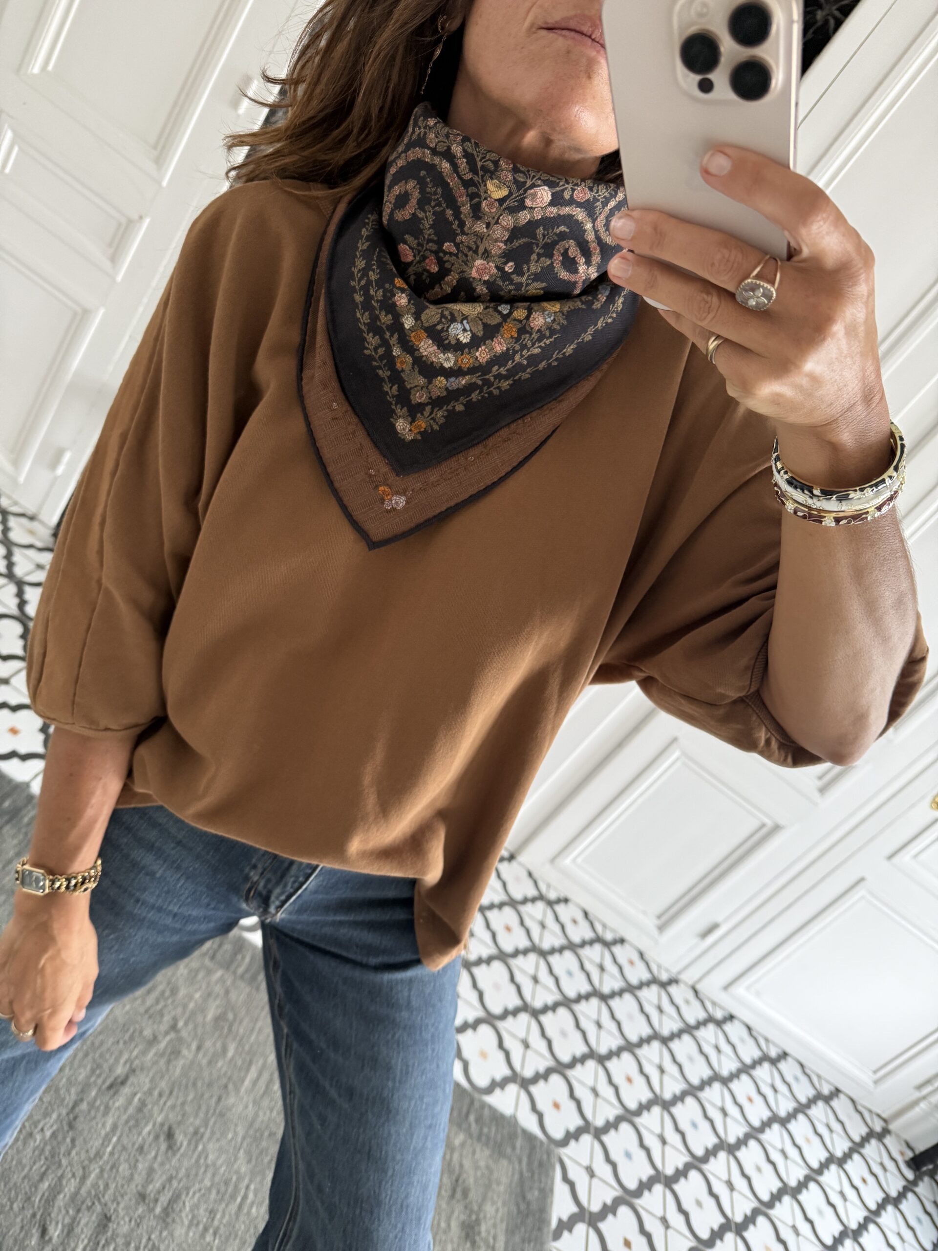 blouse dentelle écru manches évasées