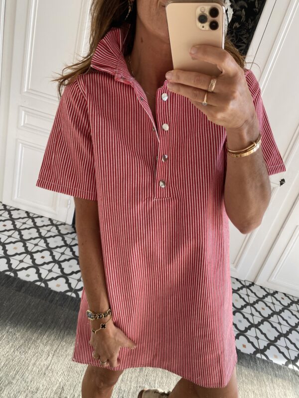 robe rayée col volant rouge