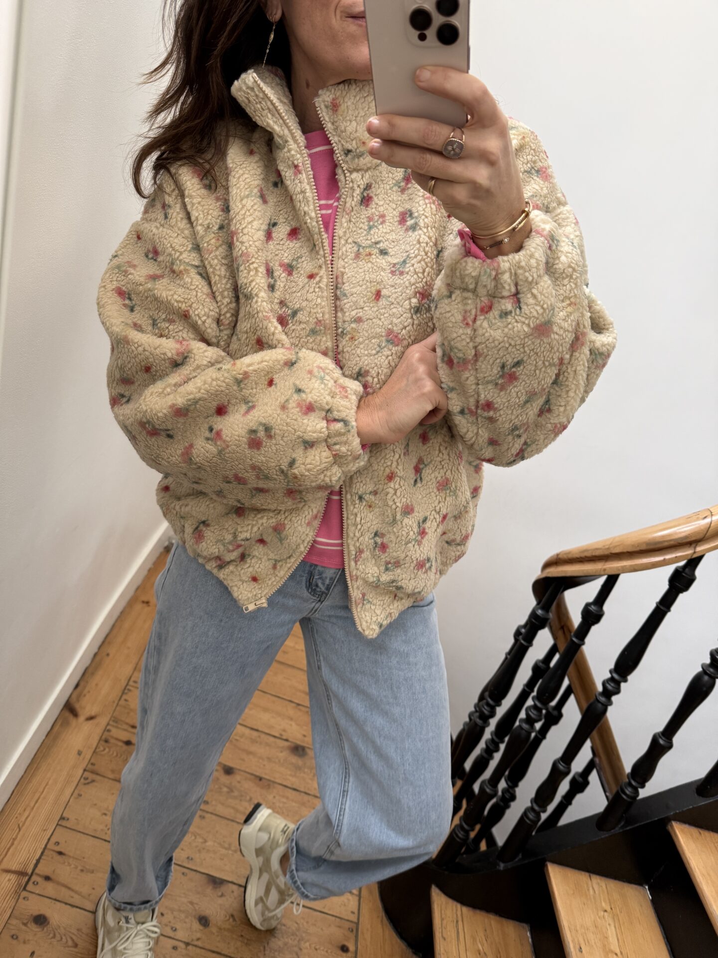 blouse dentelle écru col montant tulle volant