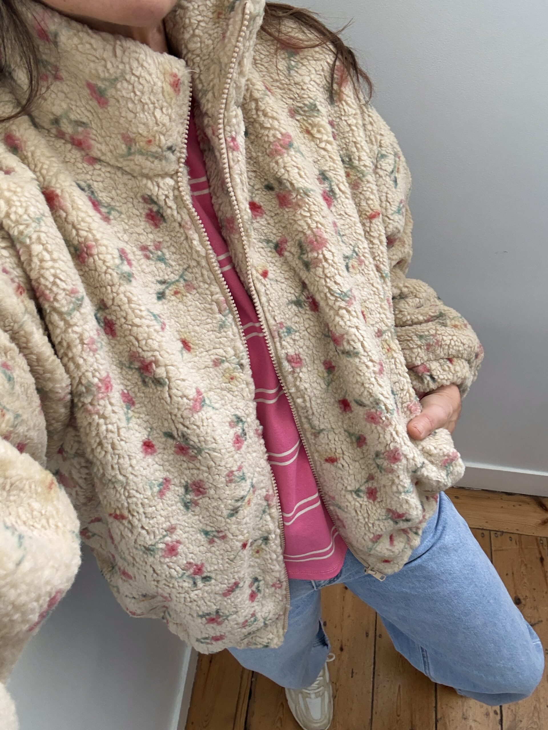 IMG_8163 2 blouse dentelle écru col montant tulle volant