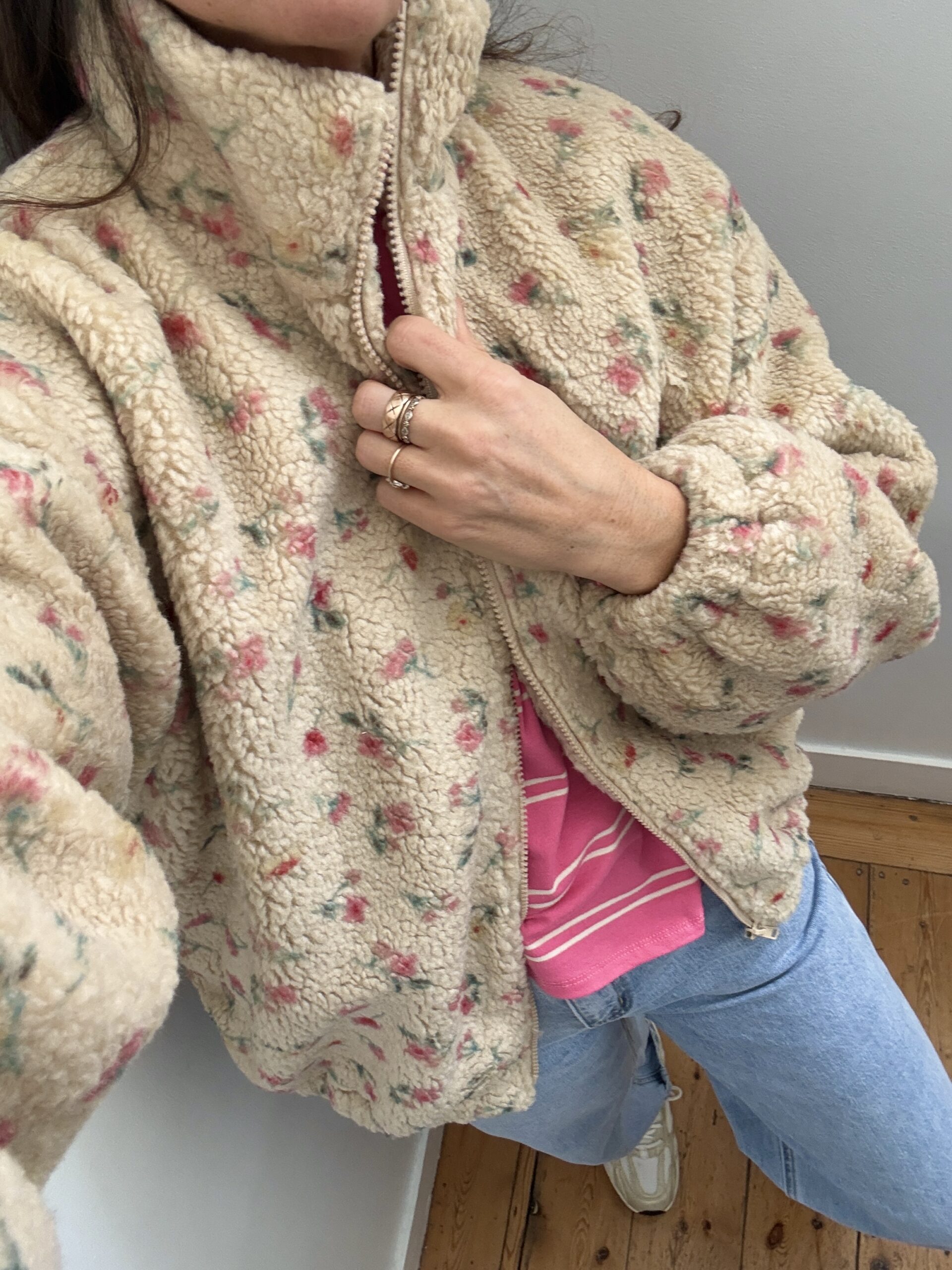 IMG_8164 2 blouse dentelle écru col montant tulle volant