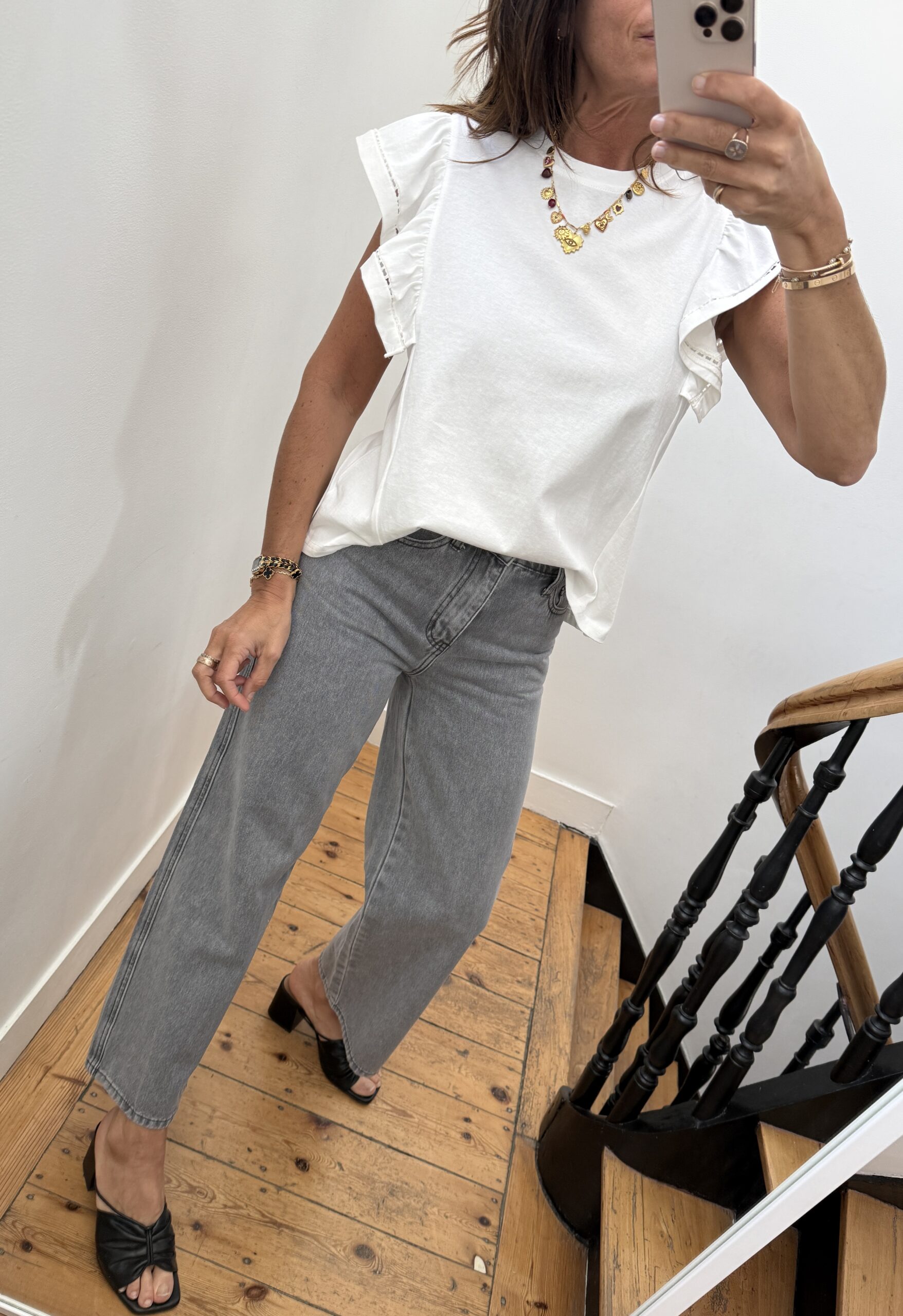 IMG_9615 tee shirt volants épaules noir