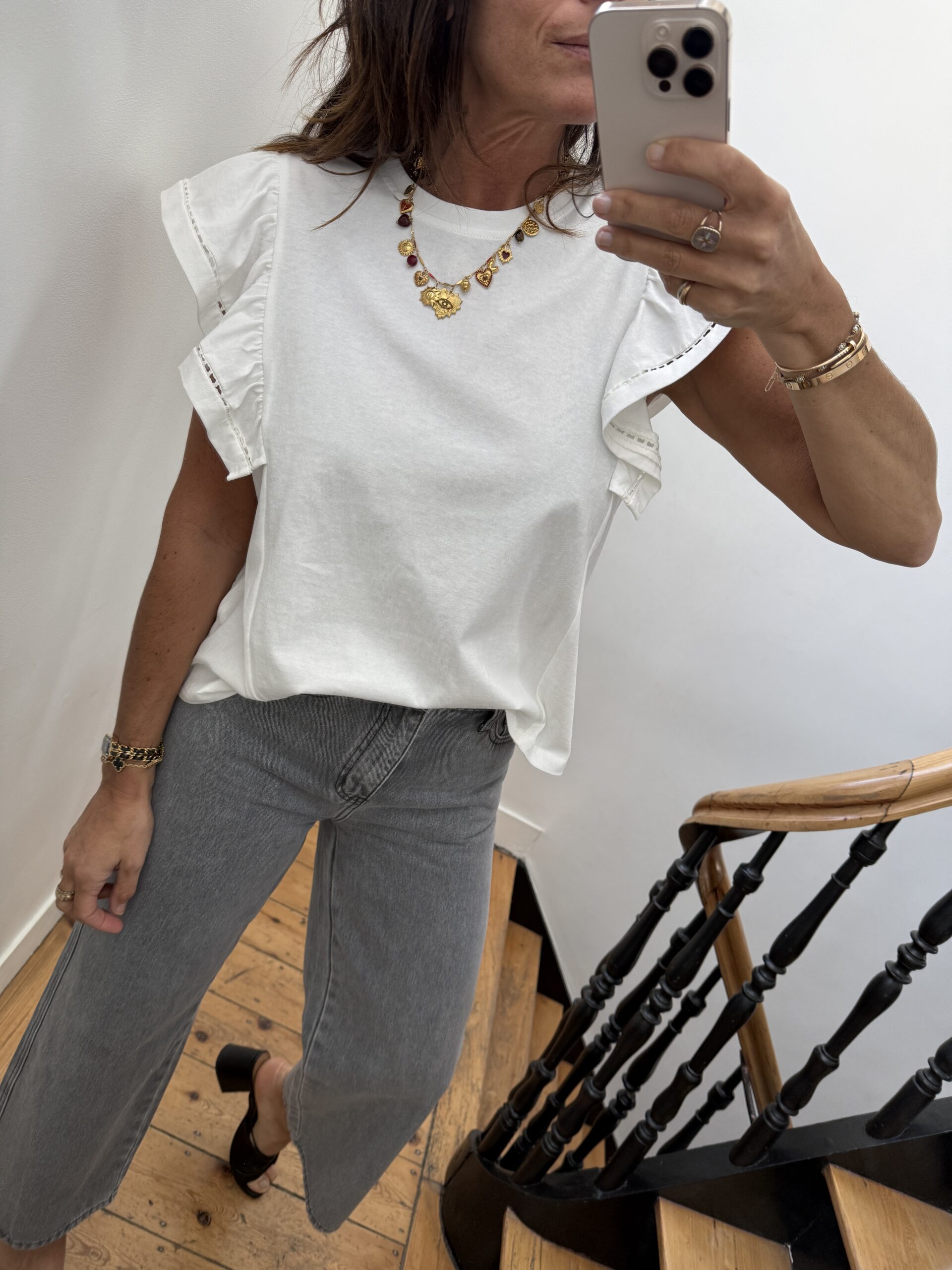 IMG_9616 tee shirt volants épaules noir